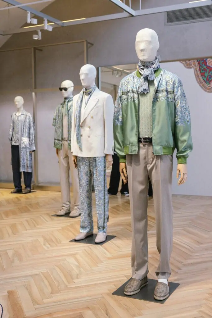 Etro SS26 menswear paisley runway collection