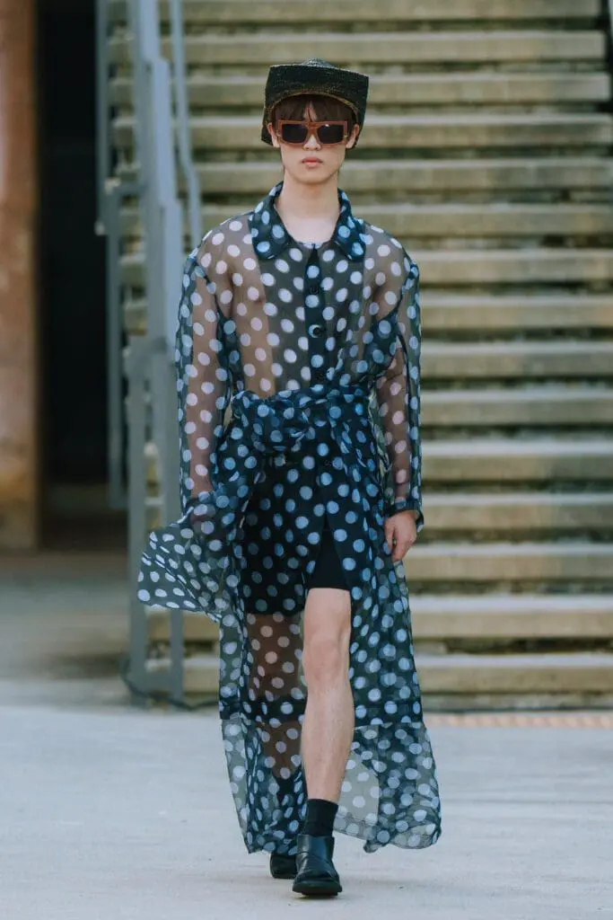 Sling Stone model in polka dot dress at Seoul Fashion Week SS26