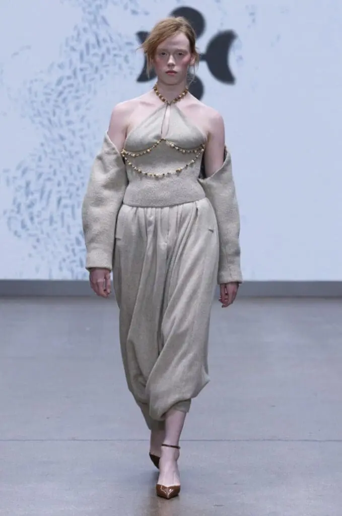 ALISADUDAJ beige wool embroidered runway look