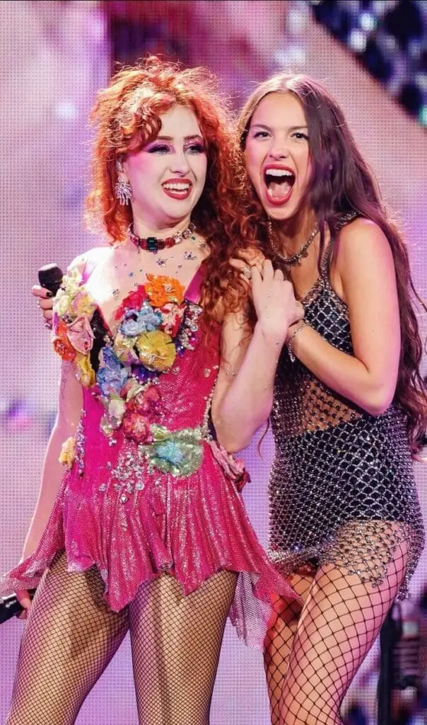 chappell roan and olivia rodrigo performing together on stage